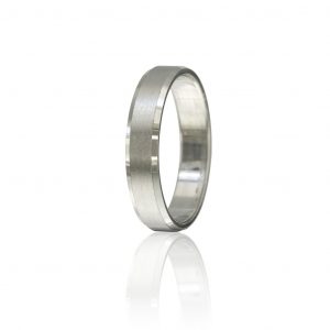 Aliança acetinada lapidada