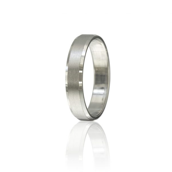 Aliança acetinada lapidada