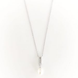 Colar pérola com pedras