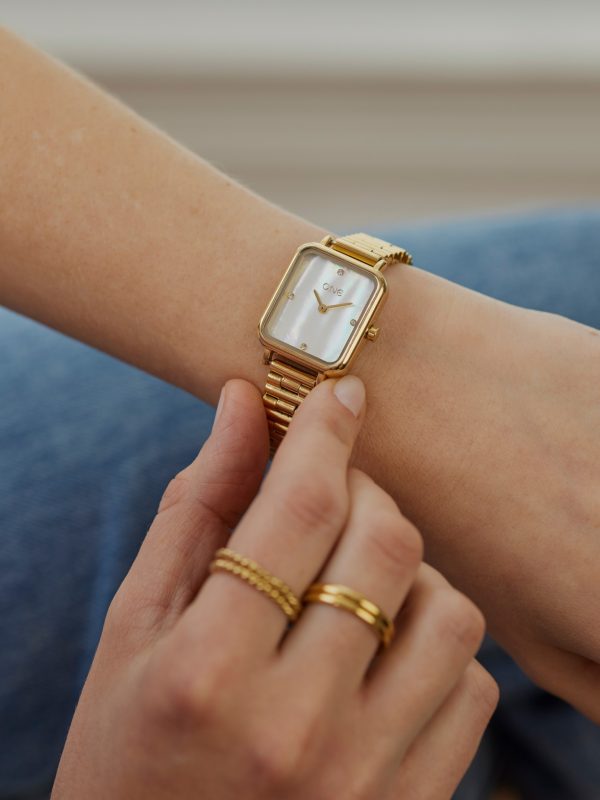 1733149732_9ec53327798ecb7656d3c2f01950be70 Relógio One Fame Silver/Gold