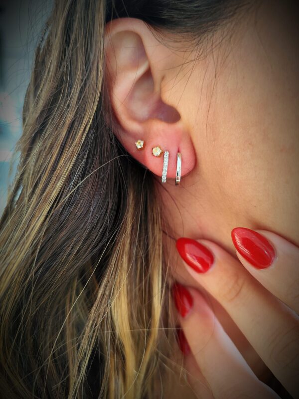 Imagem WhatsApp 2025-11-09 às 10.14.52_aa3f2ff7 Brincos meia argola dupla