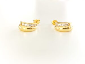 Imagem WhatsApp 2025-11-09 às 10.35.25_93b63a0c Brincos meia argola Imperial