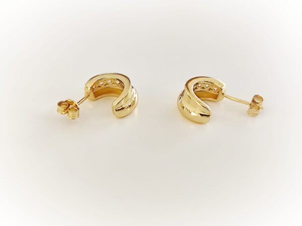 Brincos meia argola Imperial